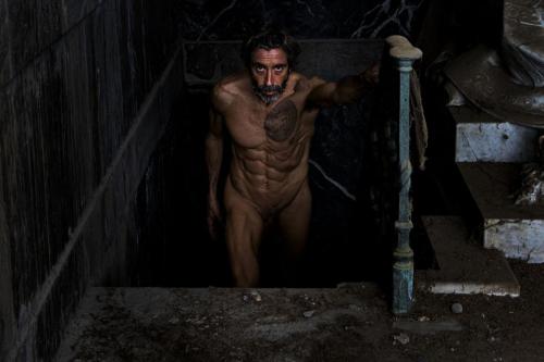 Desnudo-hombre