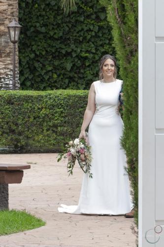 Esposa-con-ramo-de-boda