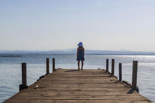 Hombre-en-un-puente