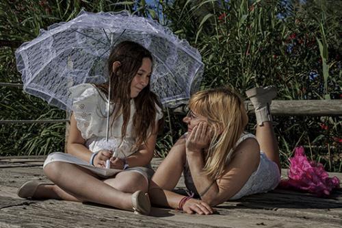 Madre-e-hija-en-el-parque